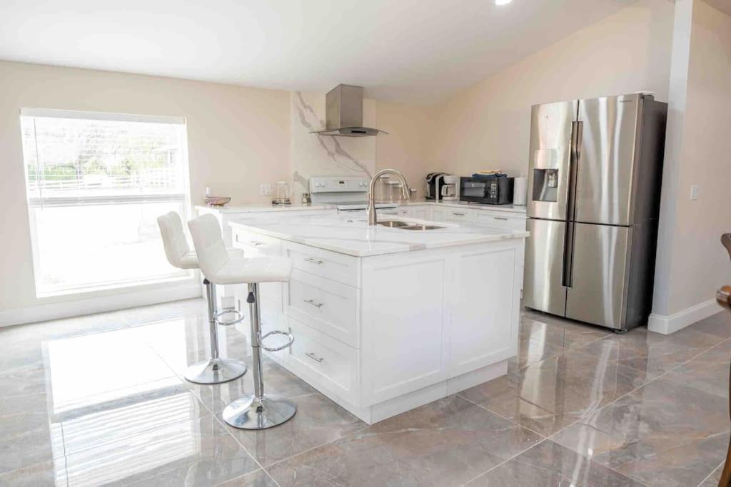 Tampa Bay Oasis Apartment Tarpon Springs Exterior photo